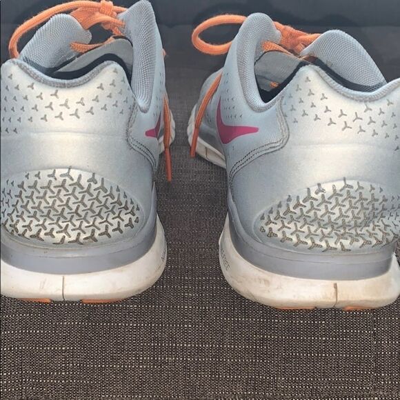 WOMEN’S 11 NIKE FREE 3.0 RUNNING SHOES - Picture 5 of 5